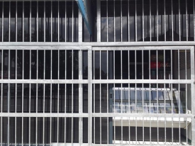 2hanging-sliding-gate