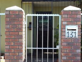 front-safety-gate